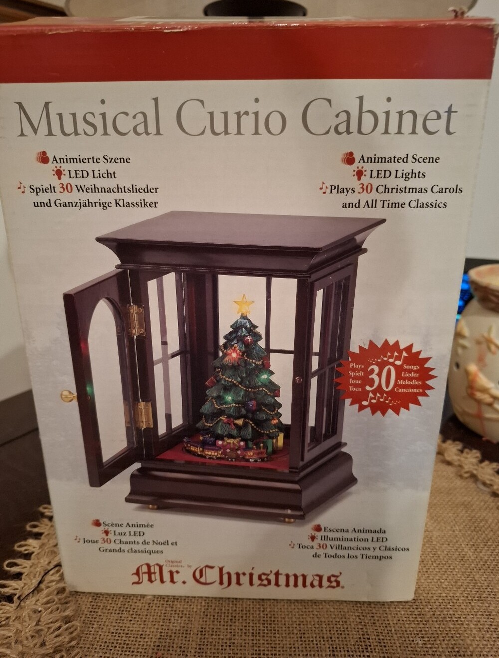 MR CHRISTMAS - MUSICAL CURIO CABINET - 30 SONGS - ANIMATED SCENE - LED LIGHTS